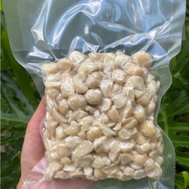 Nhân macca vỡ làm sữa và làm bánh